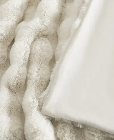 Frye Bubble Comforter Set In White