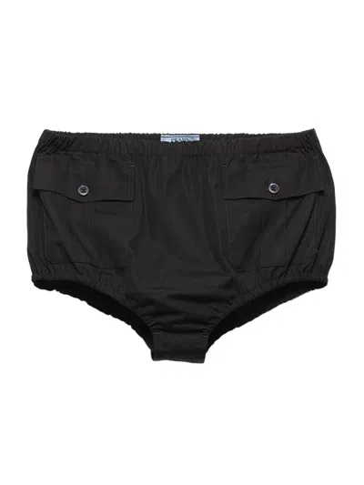 Prada Popeline-shorts Mit Patch In Black
