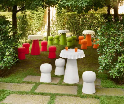 Slide Seating White Uni In White