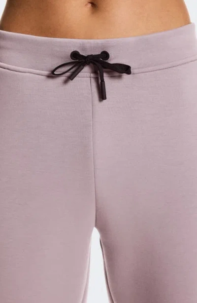 On Focus Tech Sweatpants In Pink