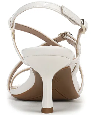 Naturalizer Wide Width Porter Sandal In White