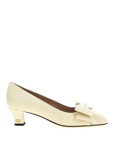 Valentino Garavani Elegant Heeled Pumps For Women In White