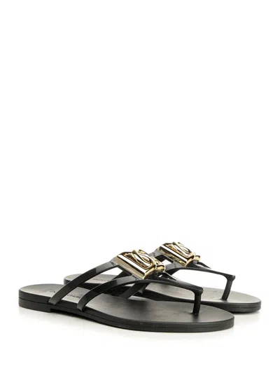 Dolce & Gabbana Black Thong Sandals With Logo Plaque On The Front In Rubber Woman