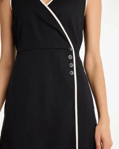 Chico's Sleeveless Surplice Linen Dress In Black