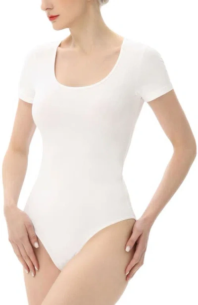 Kimi & Kai U-neck Basic Bodysuit In White