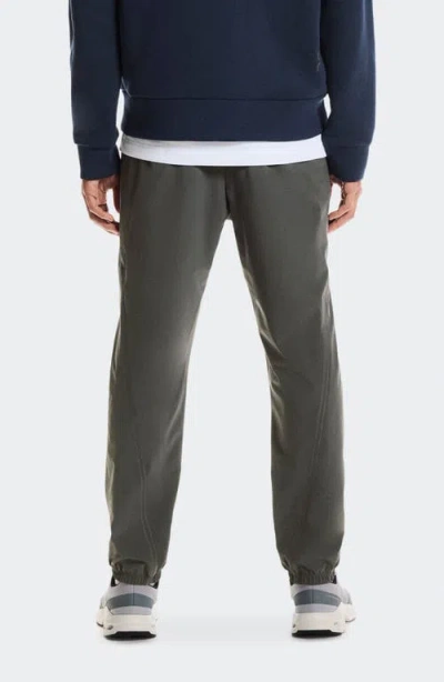 On Focus Pants In Gray