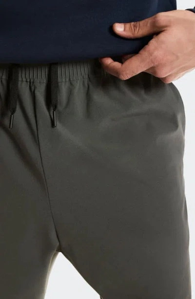 On Focus Pants In Gray