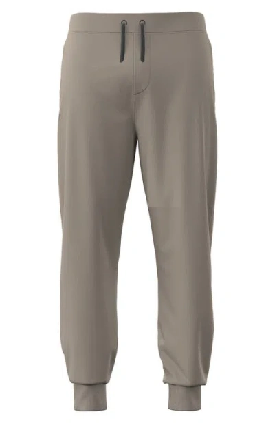 On Focus Tech Joggers O In Neutral