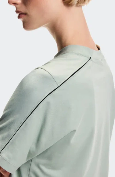 On Focus-t Performance T-shirt In Green