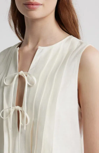 Rails Aja Pleat Sleeveless Top In Neutral