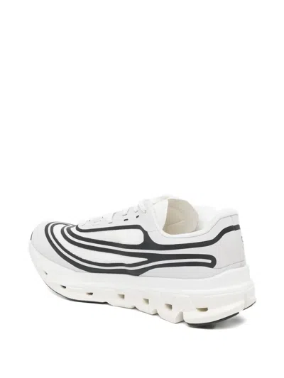 On Cloudflow 5 Ad In White