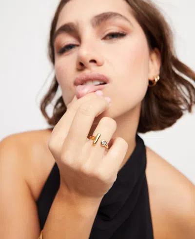 Unode50 Ring Of Metal Alloy Plated In Gold 18k With White Topaz