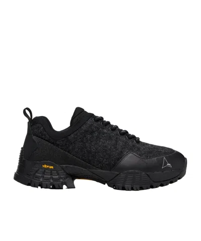 Roa Sneaker Pull Tab Rubber Sole Design In Black