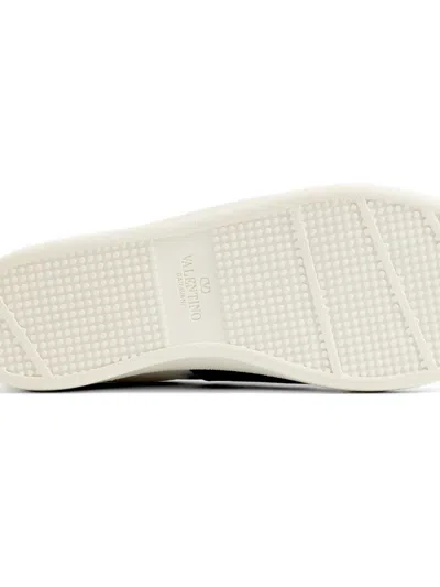 Valentino Garavani Minimalist Leather Sneakers With Contrasting Stripe Detail And Vlogo Signature In White