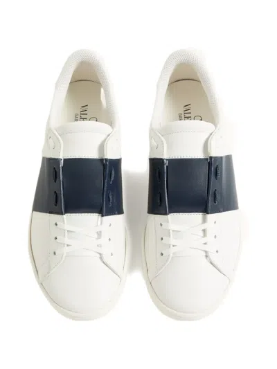 Valentino Garavani Minimalist Leather Sneakers With Contrasting Stripe Detail And Vlogo Signature In White
