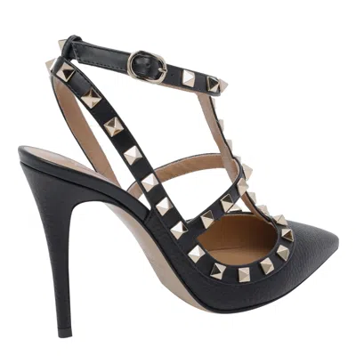 Valentino Studded Leather Decollete Pumps In Black