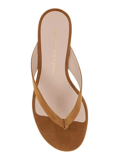 Stuart Weitzman Rio Leather Kitten-heel Thong Sandals In Brown