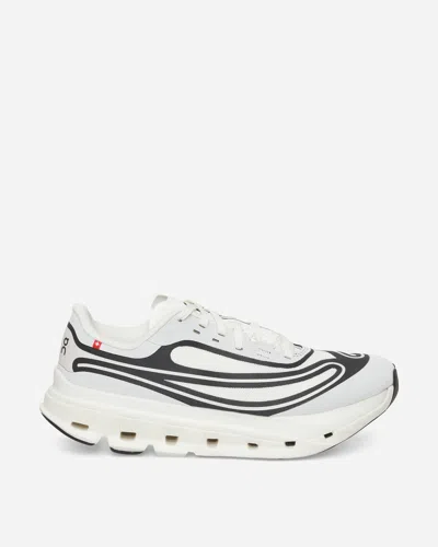 On Cloudflow 5 Ad In White