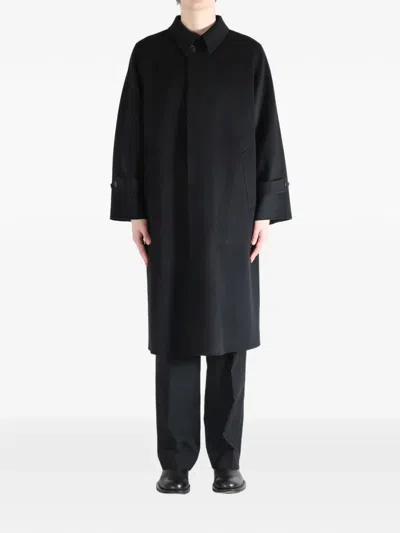 Auralee Buttoned Wool Coat In Black