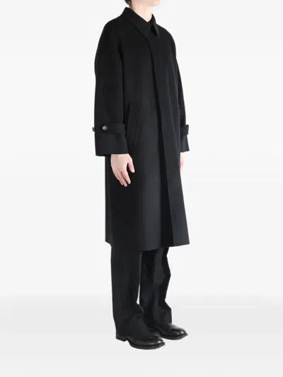 Auralee Buttoned Wool Coat In Black