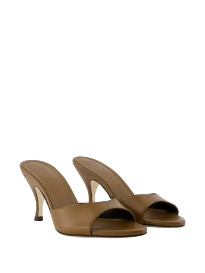 Aeyde Solid Color Leather Mules In Brown