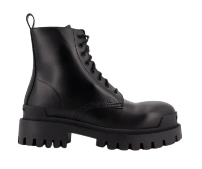 Balenciaga Leather Boots With Maxi Rubber Sole In Black