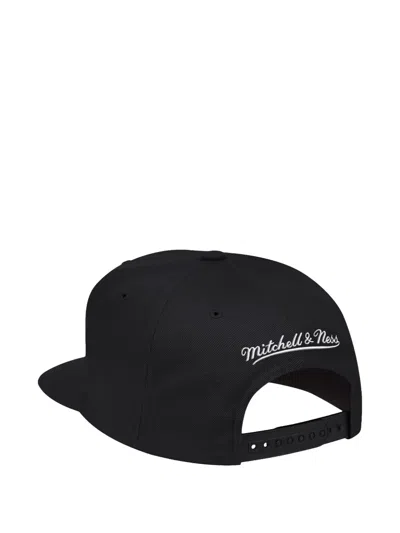 Mitchell & Ness Snapback Hat In Black
