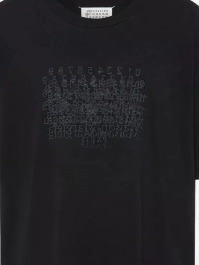 Maison Margiela Classic Black T-shirt With Round Neckline And Short Sleeves In Black