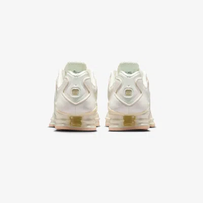 Nike Shox Tl Pearlised Sneakers In Neutral