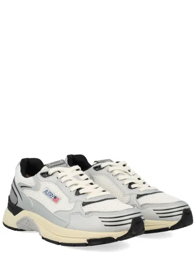 Autry Hyperway Low Sneaker In Black