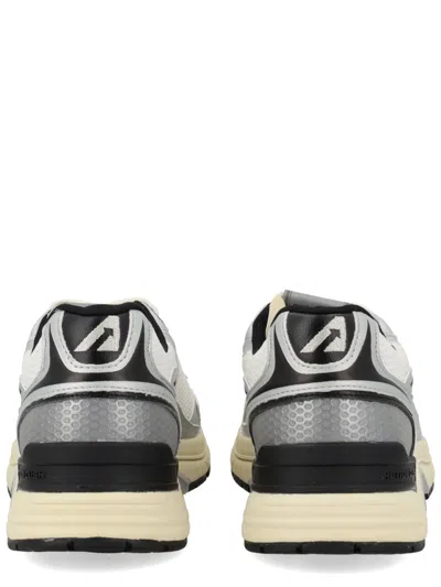 Autry Hyperway Low Sneaker In Black