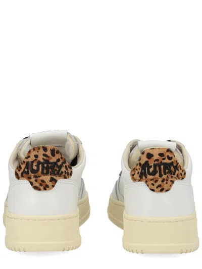 Autry "medalist Low" Sneaker In Multi