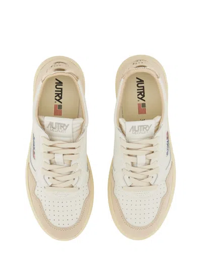 Autry "medalist Low" Sneaker In Multi