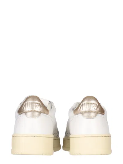 Autry "medalist Low" Sneaker In White