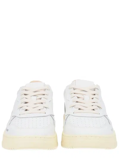 Autry Medalist Low Sneakers In Multi