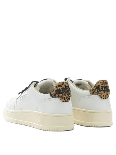 Autry "medalist Low" Sneaker In White
