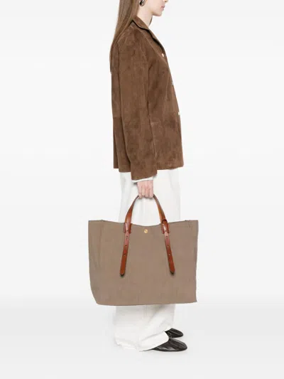 Roberta Pieri 罗伯塔·皮埃里 In Gray