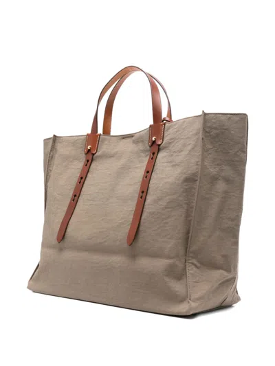 Roberta Pieri 罗伯塔·皮埃里 In Gray