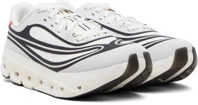 On Cloudflow 5 Ad In White