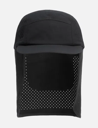 And Wander Tech Cap In Black