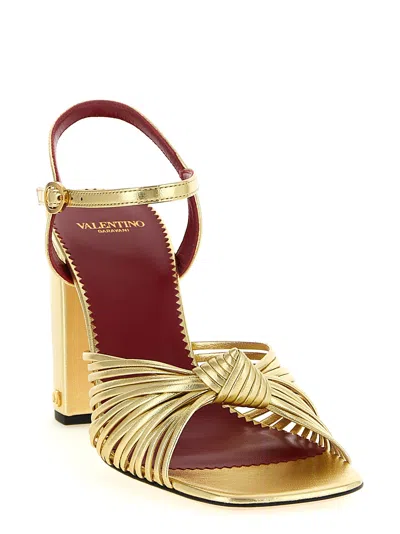 Valentino Garavani 90mm Vlogo Anne Metallic Leather Block-heel Sandals In Yellow