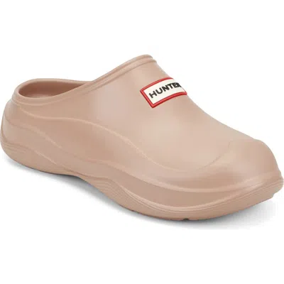 Hunter Elena Water Resistant Clog In Brown