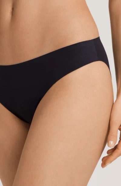 Hanro Invisible Touch Microfiber Seamless Bikini Brief In Black