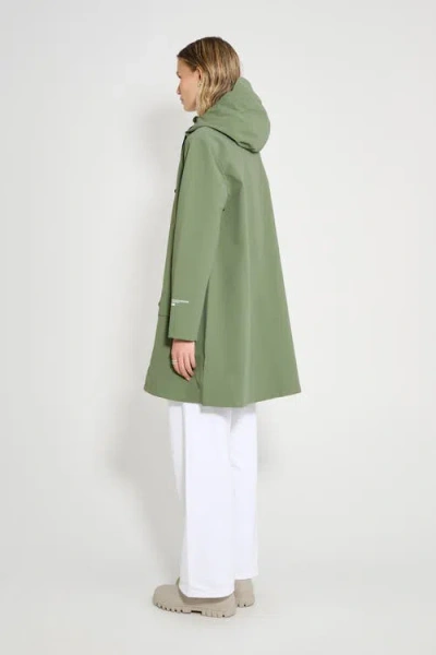 Stutterheim Mosebacke Patch Matte Raincoat In Green