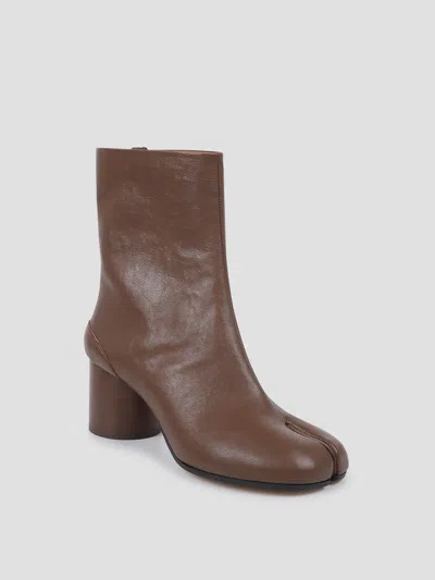 Maison Margiela Tabi Ankle Boots In Brown