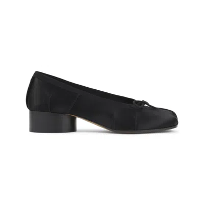 Maison Margiela Split-toe Design Black Lambskin Pumps With Calfskin Lining