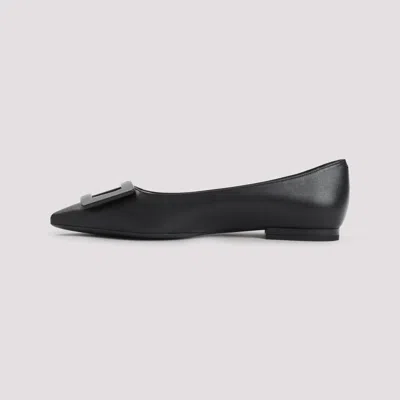 Roger Vivier Buckle-plaque Leather Ballet Flats With Pointed Toe In Black