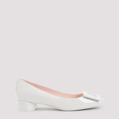 Roger Vivier Roundy Lacquered Decollete 25 Pumps For Women In White