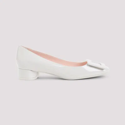Roger Vivier Roundy Lacquered Decollete 25 Pumps For Women In White