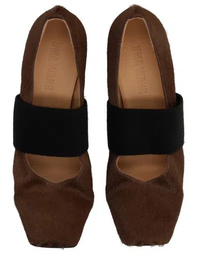 Uma Wang Elasticated-strap Pumps In Brown